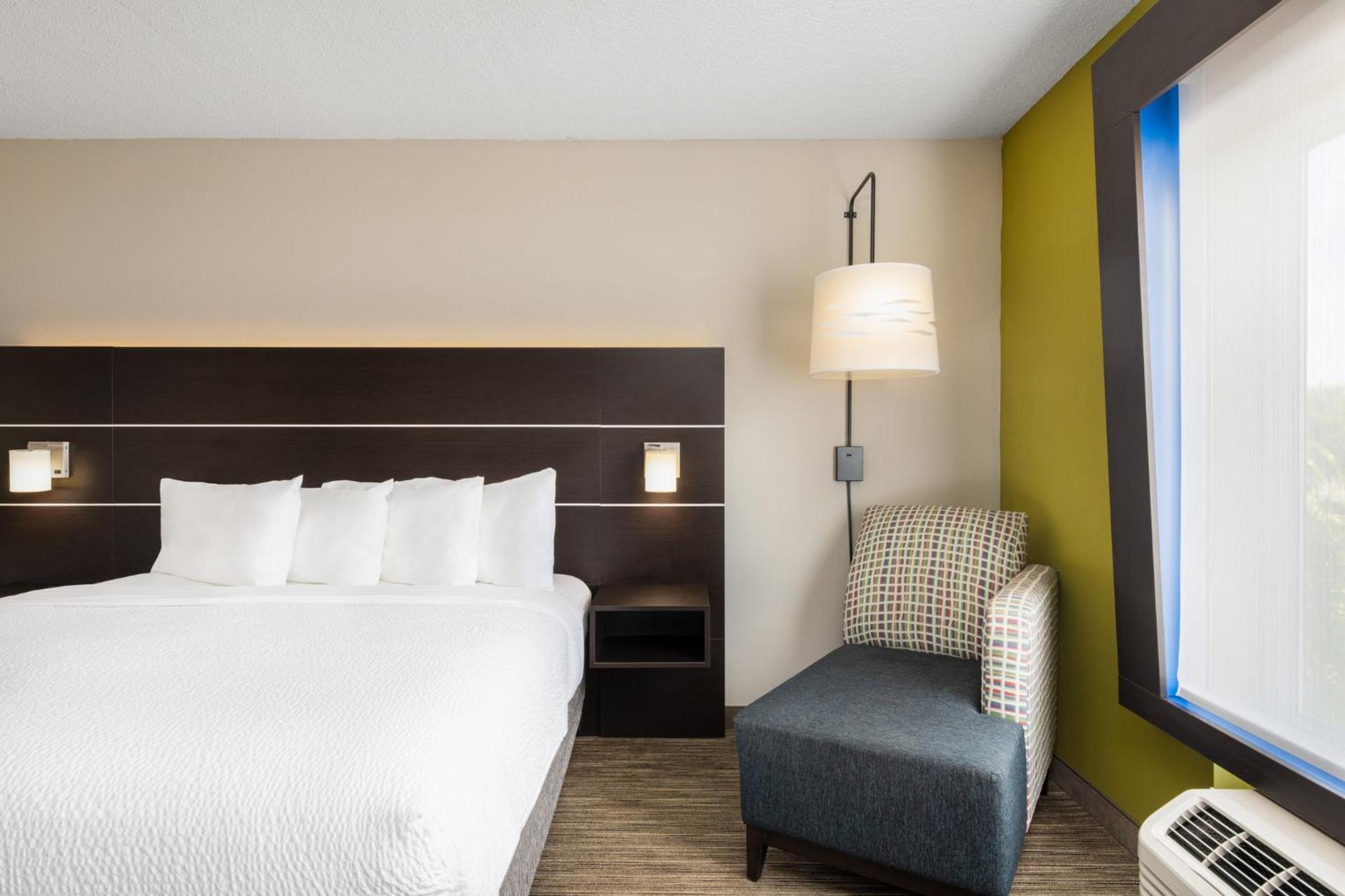 Holiday Inn Express - Spring Hill By Ihg Extérieur photo