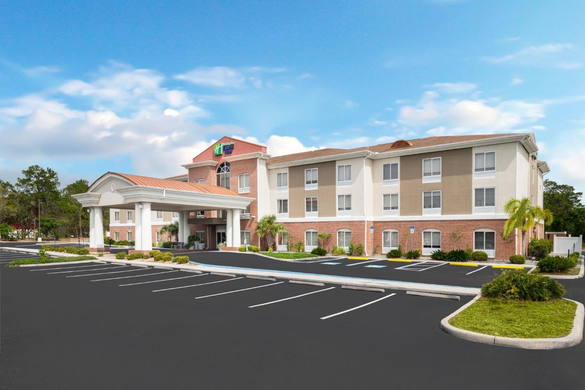 Holiday Inn Express - Spring Hill By Ihg Extérieur photo